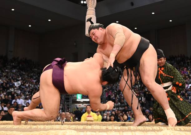 相撲界の伝説的な戦いとその影響を振り返る 相撲の歴史的瞬間