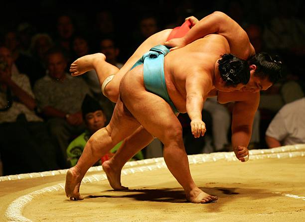 相撲界の伝説的な戦いとその影響を振り返る 相撲の歴史的瞬間